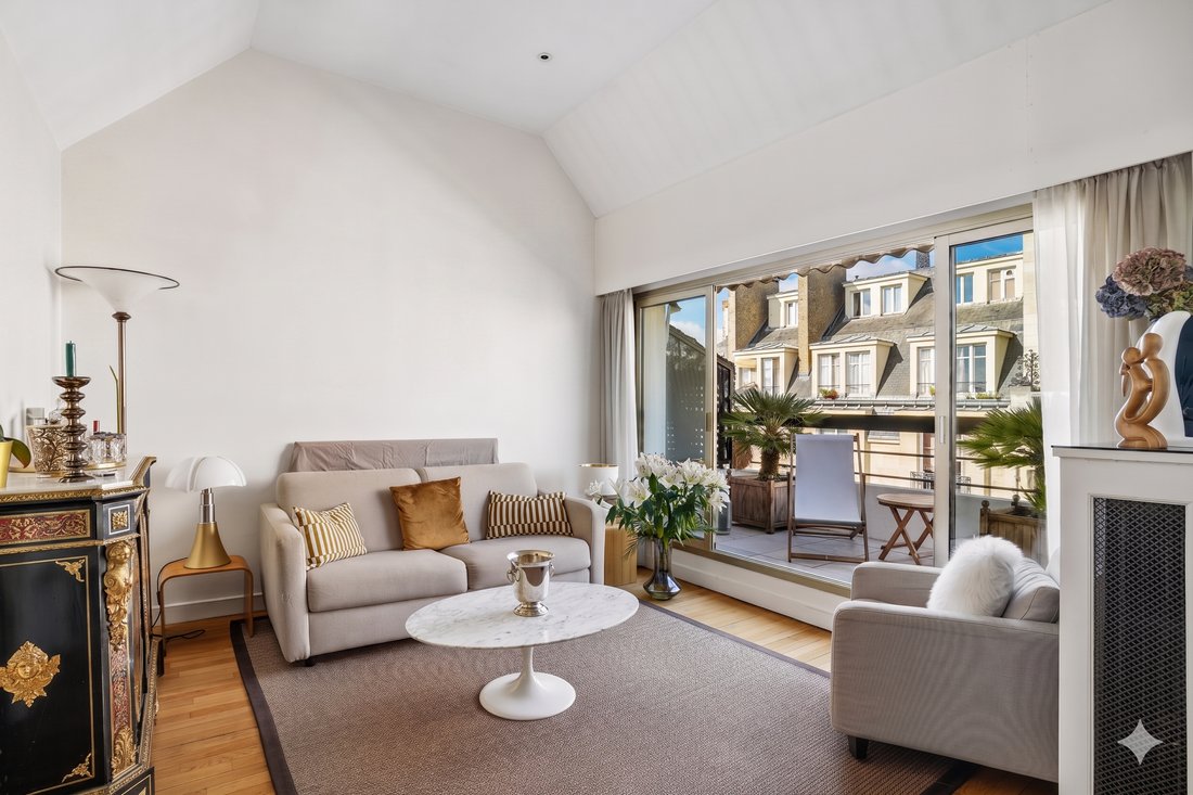 Apartment in Gros Caillou, Paris 7e Arrondissement, Paris 4 - 17727332