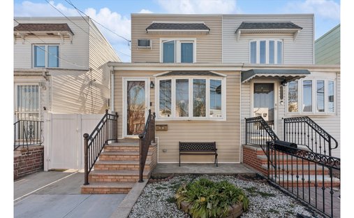 House in New York, New York, United States 1
