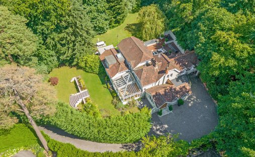 House in Sunninghill, England 1