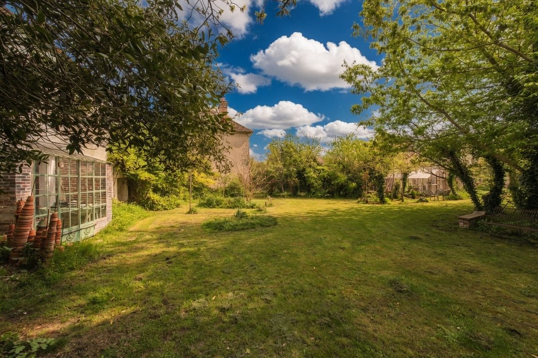 House in Moret-Loing-et-Orvanne, Ile-de-France, France 3 - 17727689