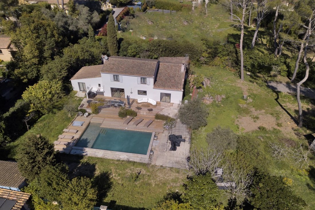 Villa in Mougins, Provence-Alpes-Côte d'Azur, France 3 - 17729372