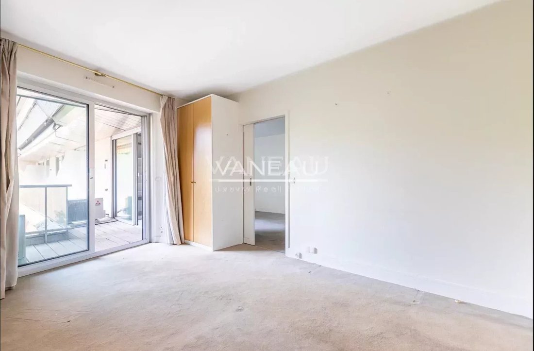 Apartment in Charles Laffitte, Neuilly-sur-Seine, France 4 - 17728056