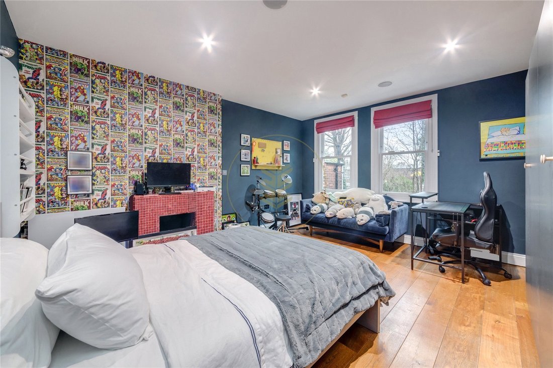 House in West Hampstead, Camden, England 5 - 17729383