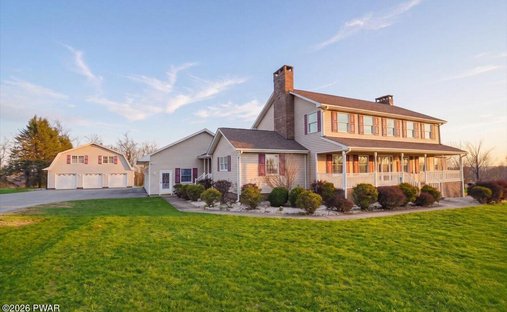 House in Lake Ariel, Pennsylvania, United States 1
