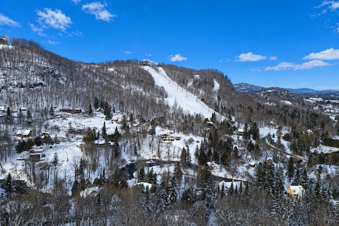 Land in Saint-Sauveur, Quebec, Canada 4 - 16727047