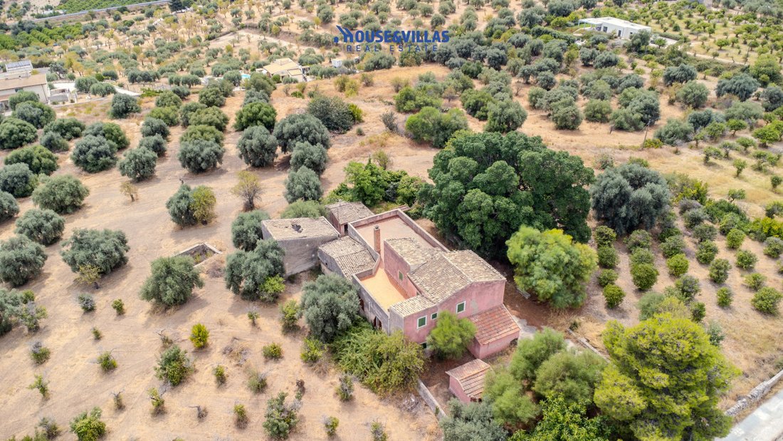 Villa in Noto, Sicily, Italy 1 - 17728416