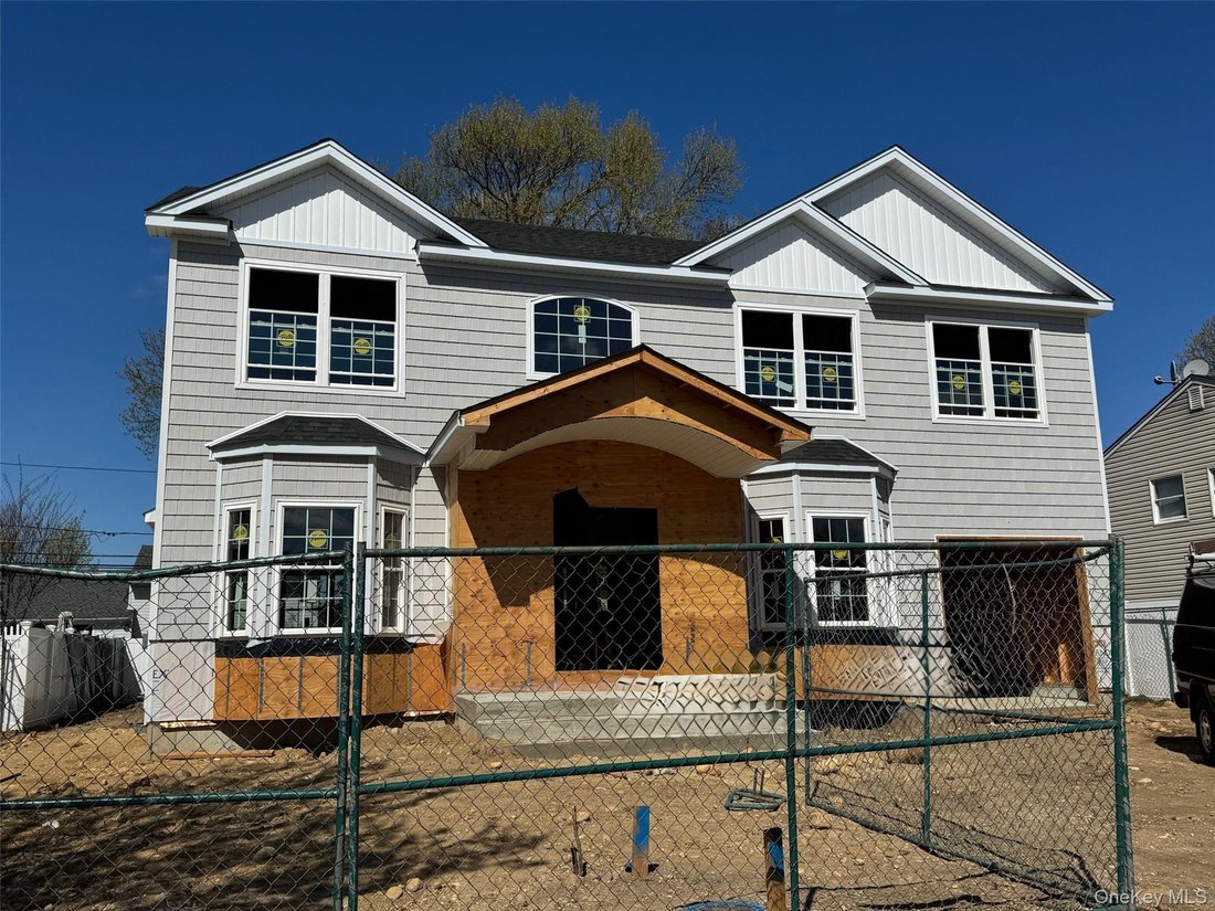 House in Syosset, New York, United States 4 - 16978503