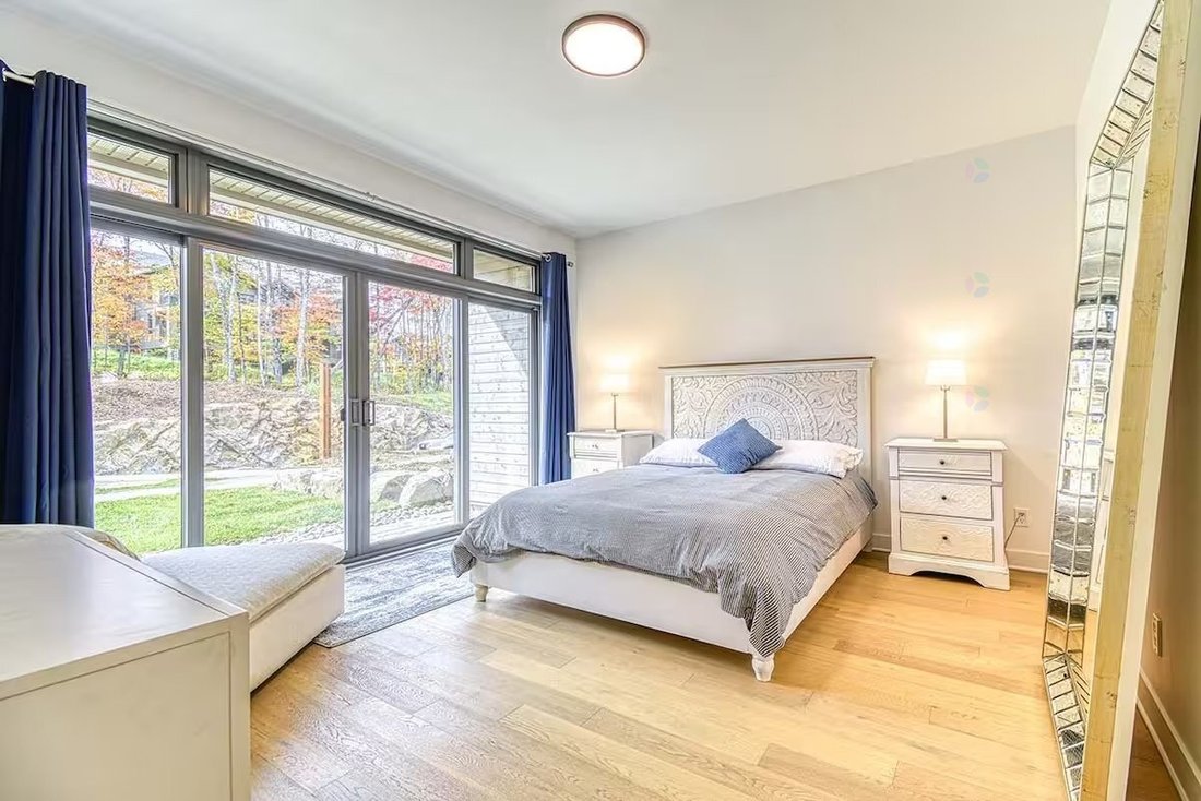 Condo in Mont-Tremblant, Quebec, Canada 2 - 17731121