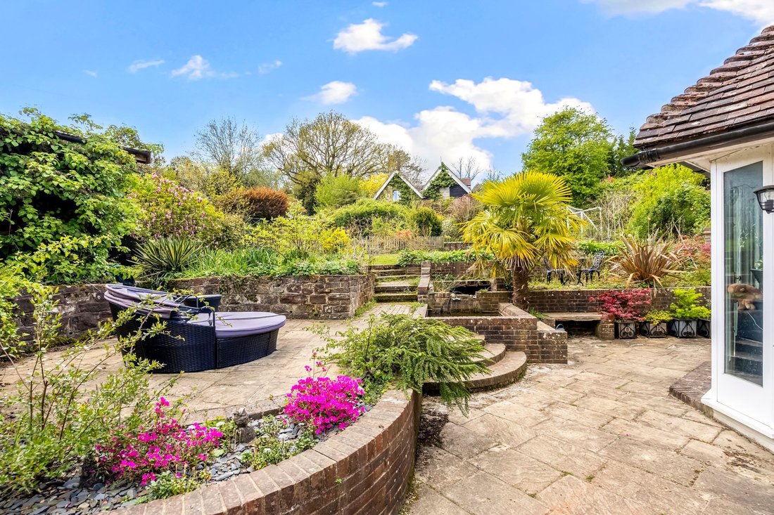 House in Crowborough, England 3 - 17727986