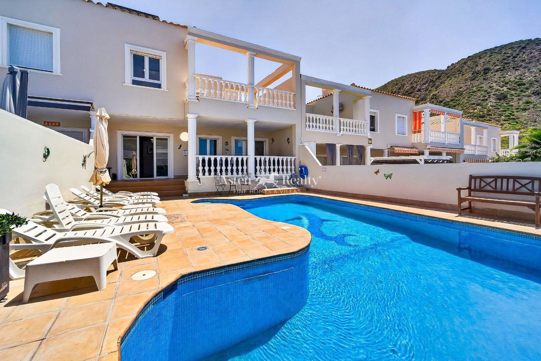 Villa in Los Cristianos, Canary Islands, Spain 5 - 17520448