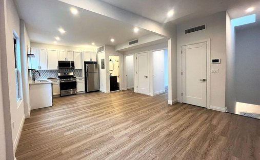 House in New York, New York, United States 1