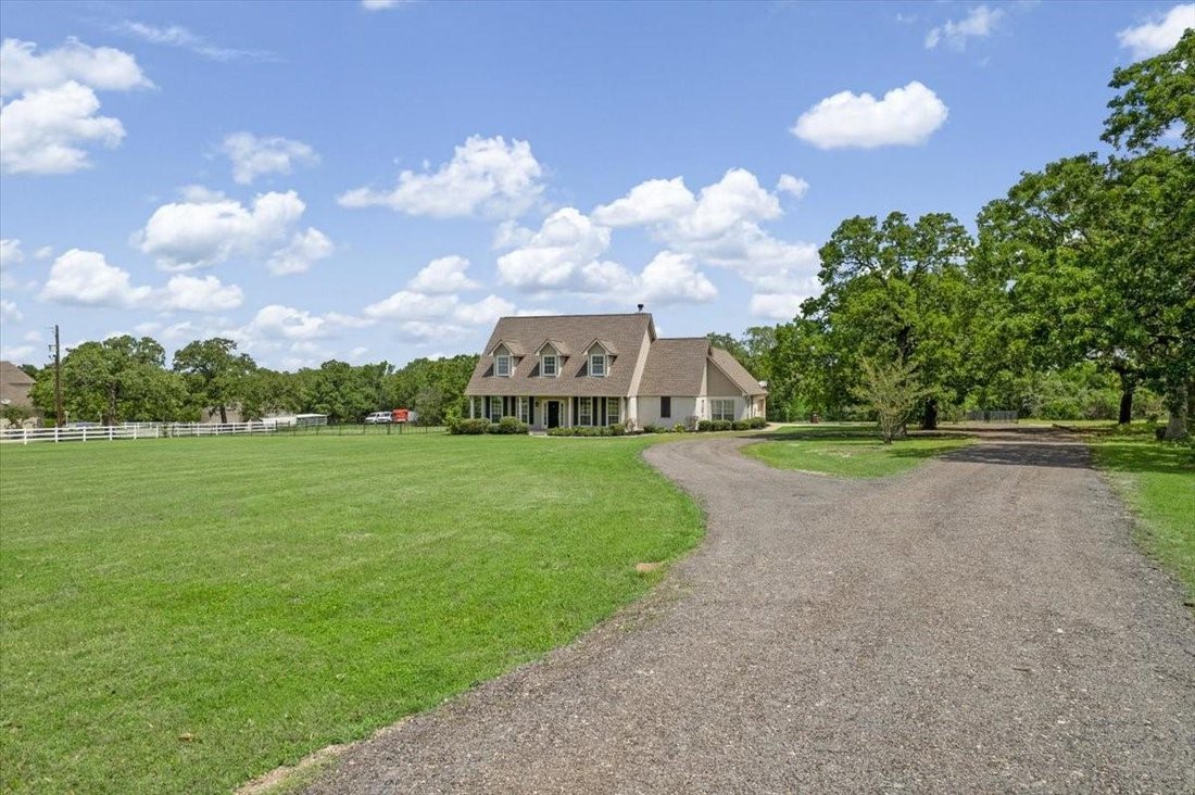 House in College Station, Texas, United States 3 - 17727252