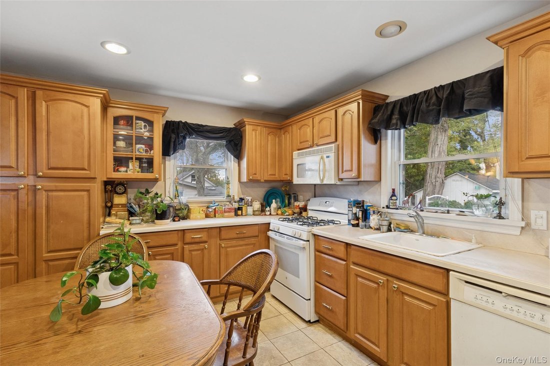 House in Rocky Point, New York, United States 5 - 17727716