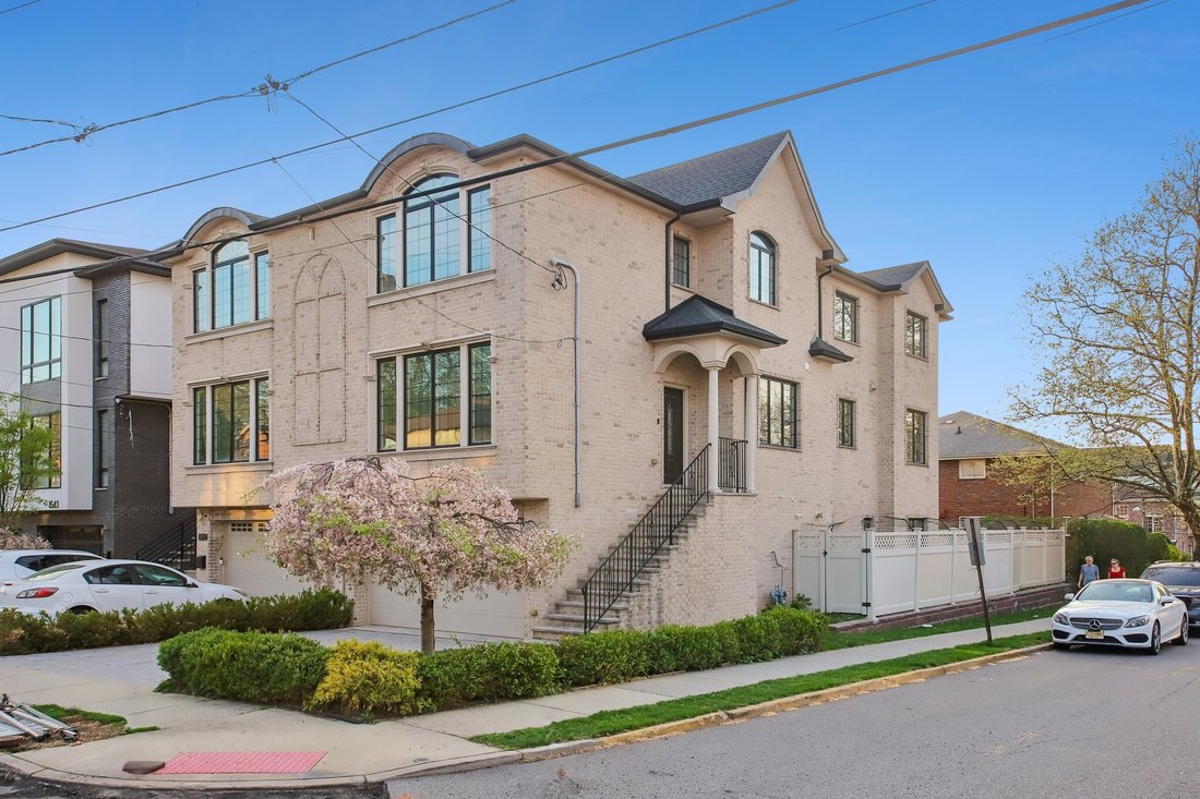 House in Fort Lee, New Jersey, United States 2 - 17726324