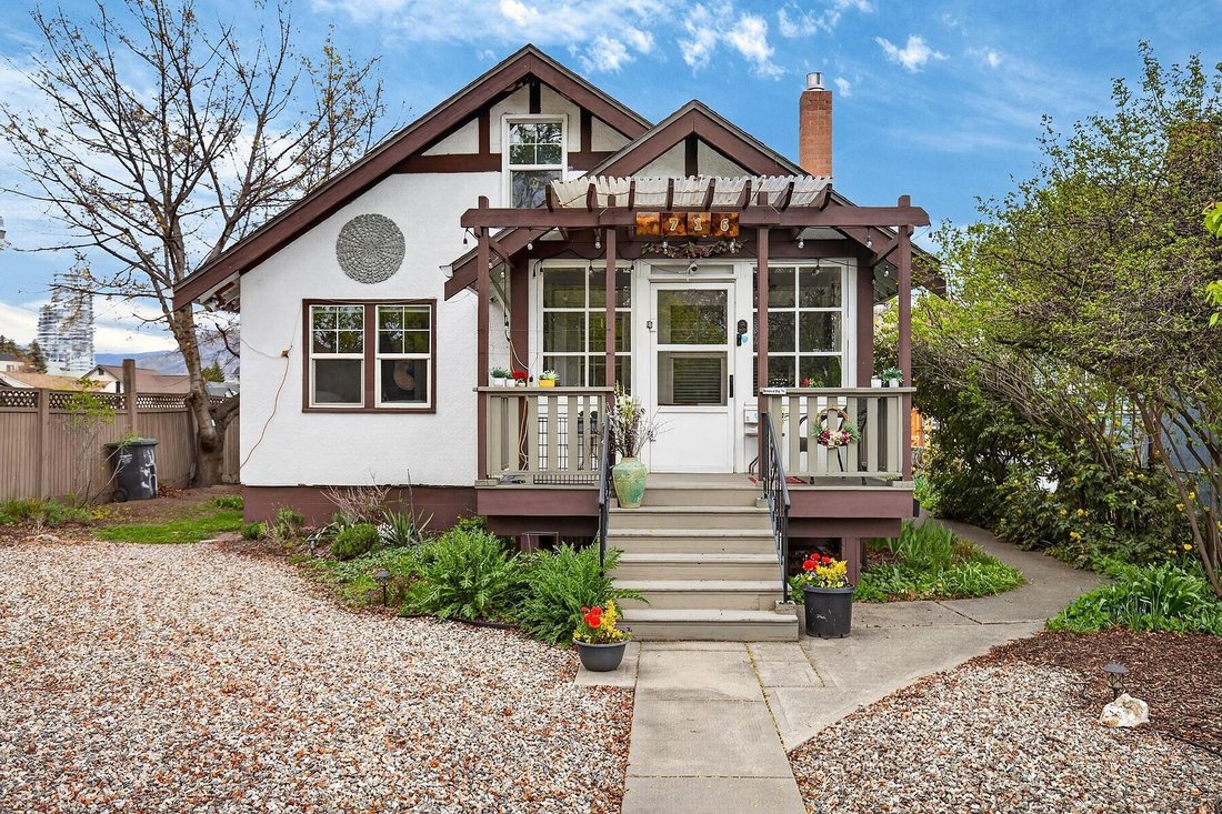 House in Kelowna, British Columbia, Canada 1 - 17727612