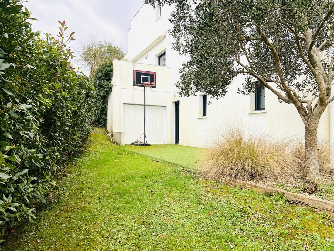 House in Centre Ville, Saint-Jean-de-Luz, France 3 - 16473956