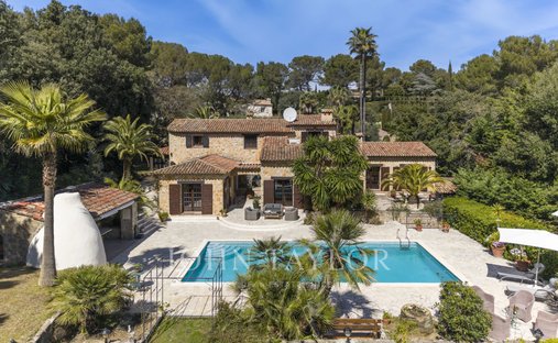 House in Vallée Verte-Issarts-Vignasses, Biot, France 1