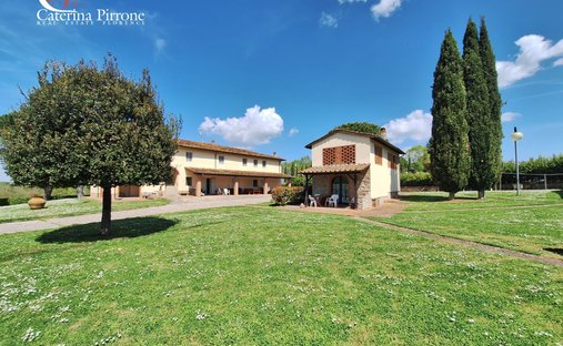 Villa in Bucine, Tuscany, Italy 1