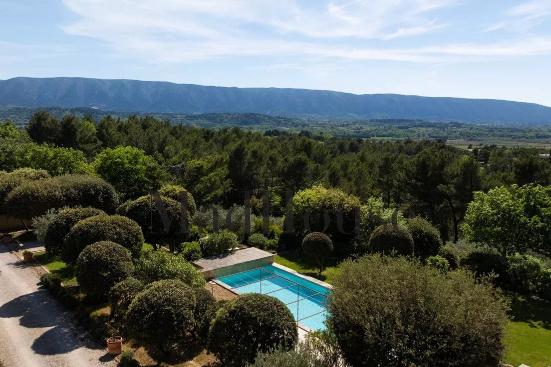 Country House in Beaumettes, Provence-Alpes-Côte d'Azur, France 2 - 17726858