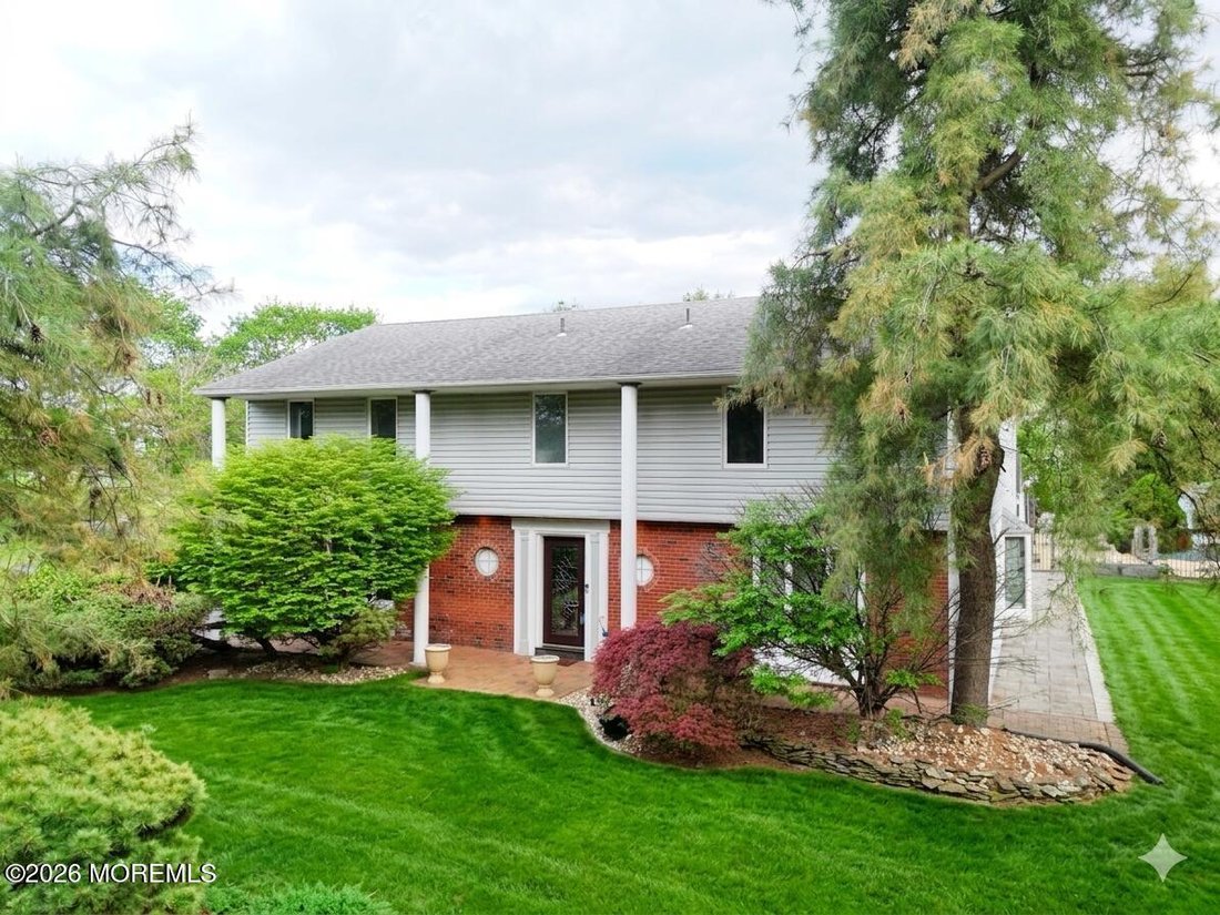 House in Freehold Township, New Jersey, United States 2 - 17700602