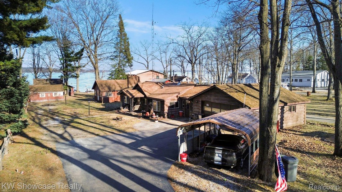 House in Hubbard Lake, Michigan, United States 1 - 17728477