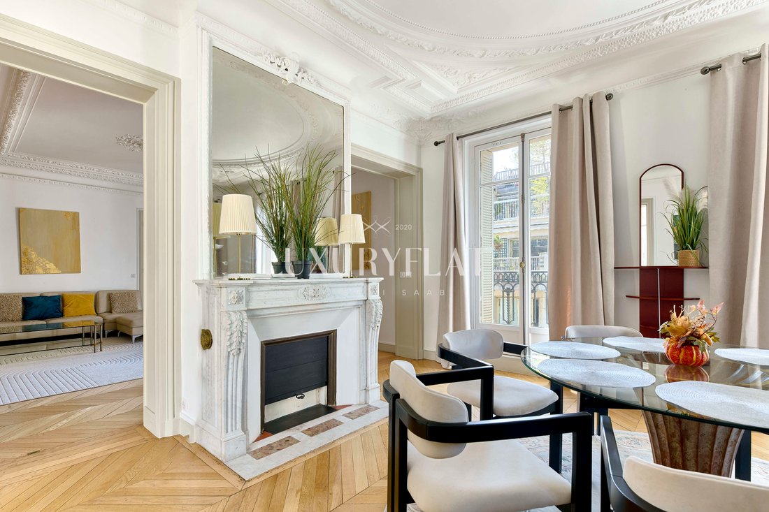 Apartment in Triangle d'Or, Paris 8e Arrondissement, Paris 3 - 17727412