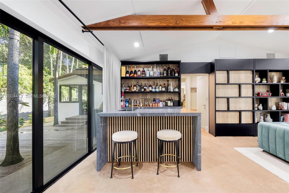 House in Miami, Florida, United States 4 - 17726795