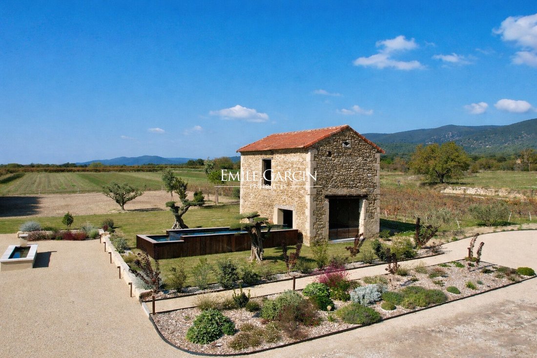 Villa in Cucuron, Provence-Alpes-Côte d'Azur, France 4 - 16717006