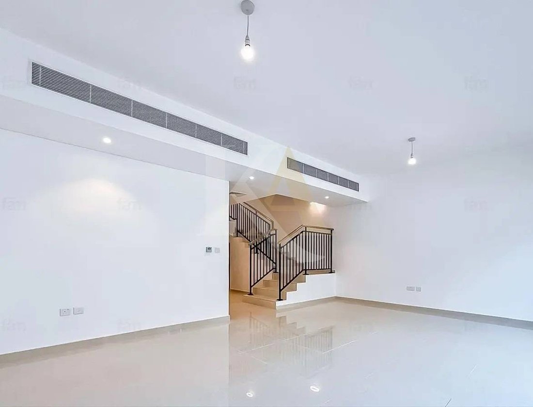 Townhouse in Damac Hills 2, Dubai, United Arab Emirates 1 - 17727484