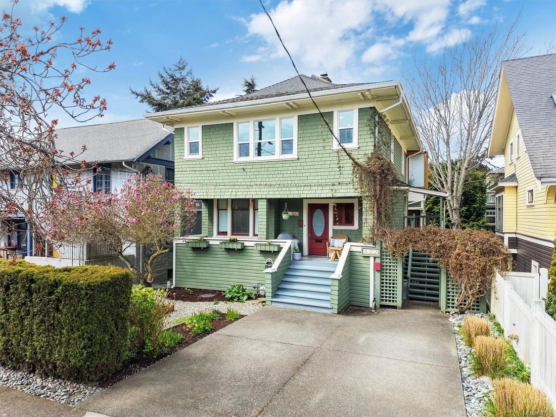 House in Victoria, British Columbia, Canada 2 - 17731083