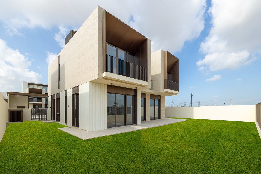 Villa in Hadaeq Sheikh Mohammed Bin Rashid, Dubai, United Arab Emirates 1 - 17727937