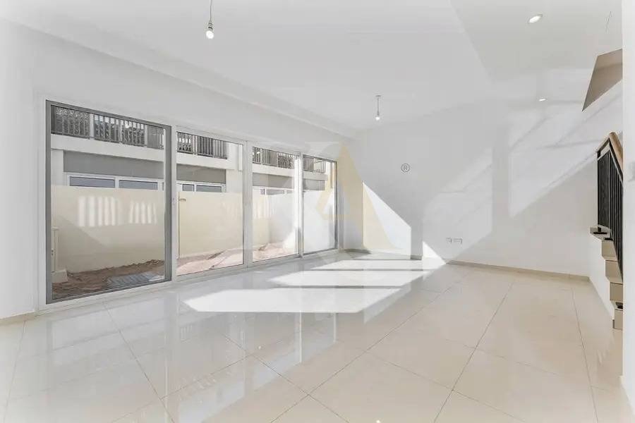 Townhouse in Damac Hills 2, Dubai, United Arab Emirates 2 - 17727484