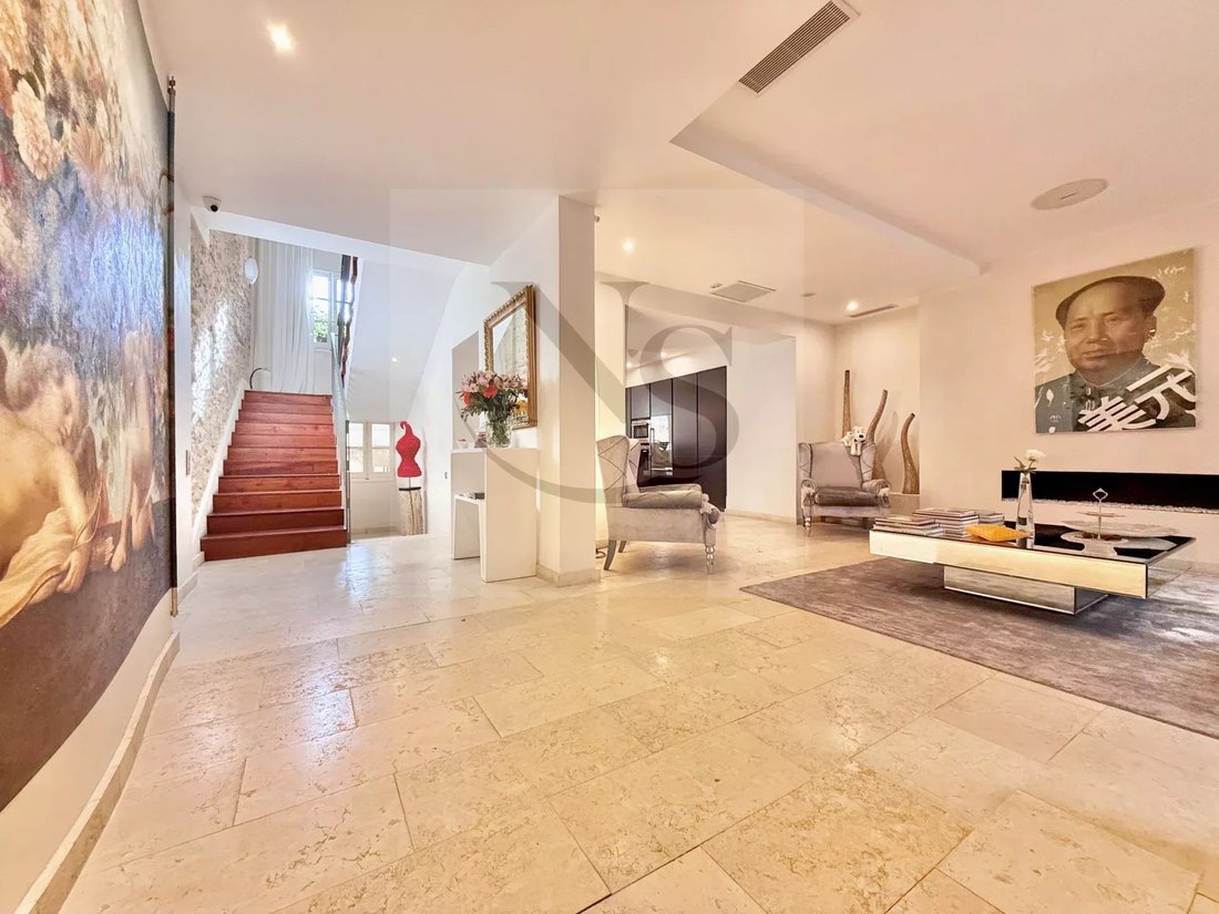 Estate in Comtale-Cente-Cours Mirabeau, Aix-en-Provence, France 4 - 17727987