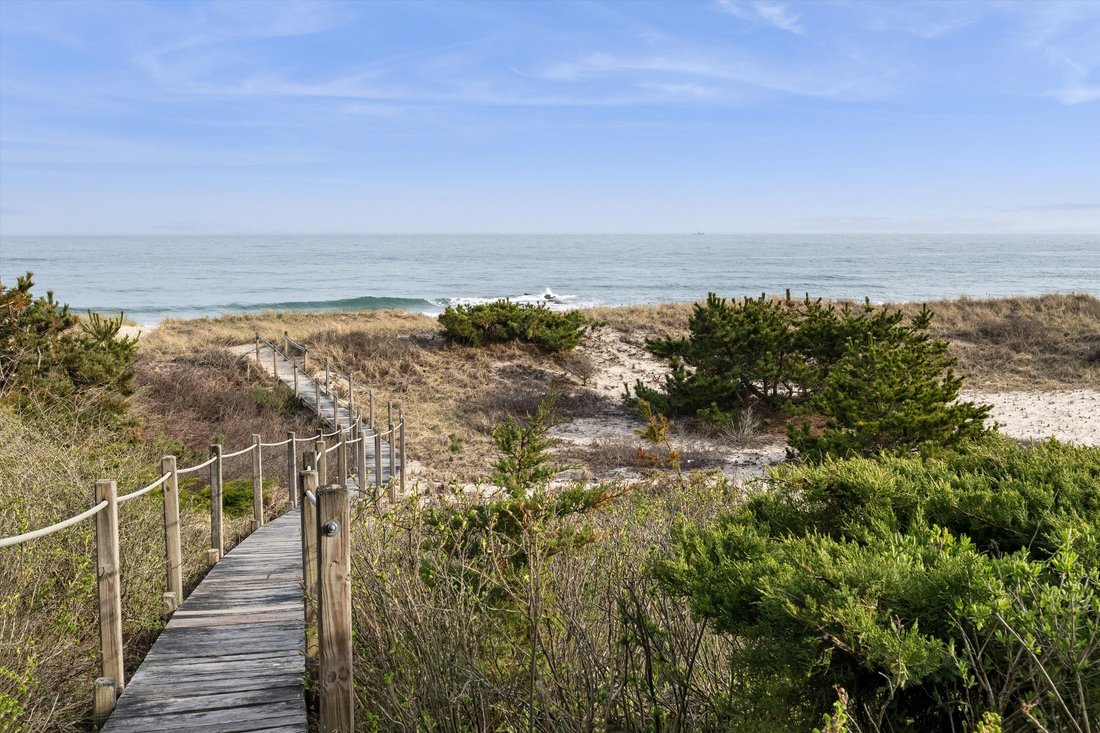 East Hampton, New York, United States 3 - 16953978
