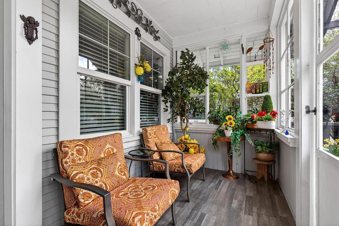 House in Kelowna, British Columbia, Canada 2 - 17727612