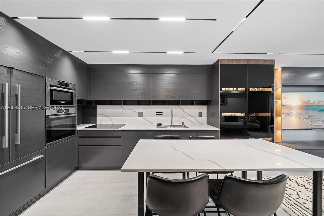 Condo in Miami Beach, Florida, United States 5 - 17726791