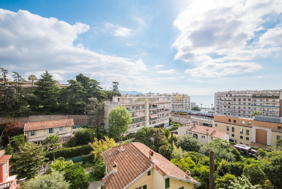 Apartment in Fabron, Nice, France 1 - 17728229