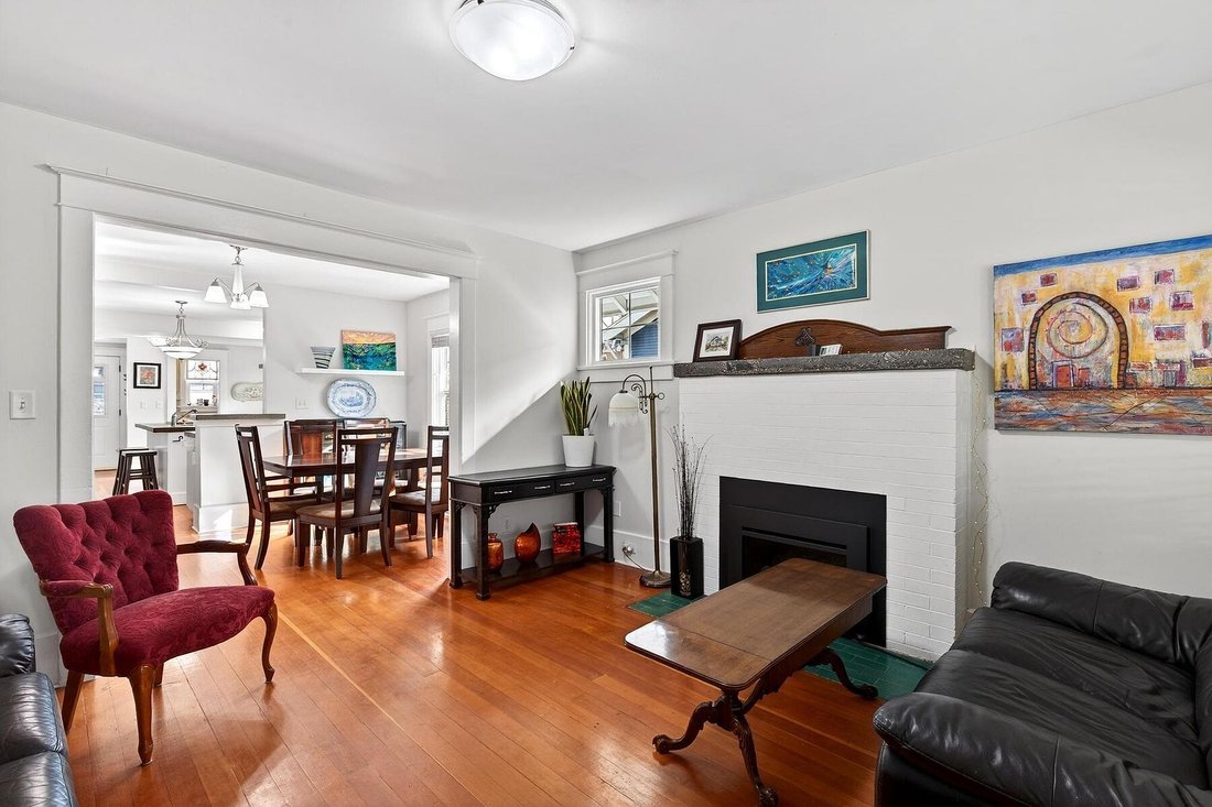 House in Kelowna, British Columbia, Canada 3 - 17727612