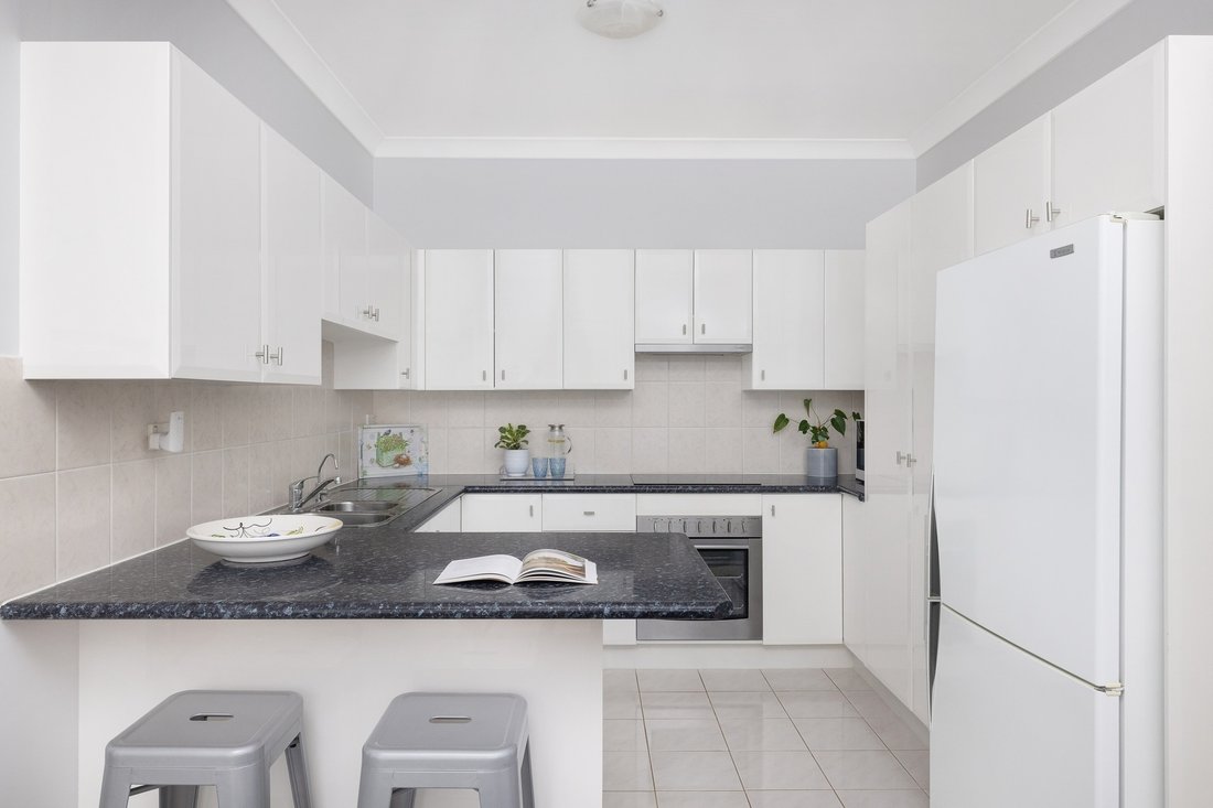 Townhouse in Padstow Heights, New South Wales, Australia 4 - 17732515