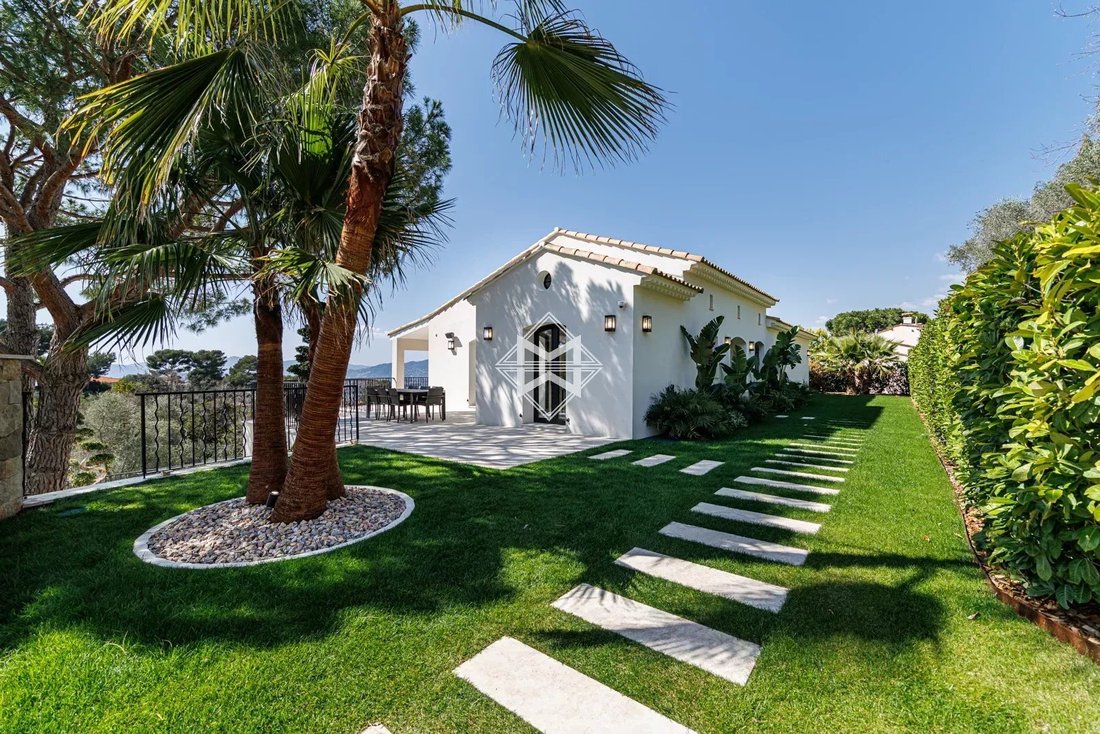 Villa in Cannes, Provence-Alpes-Côte d'Azur, France 3 - 17280588