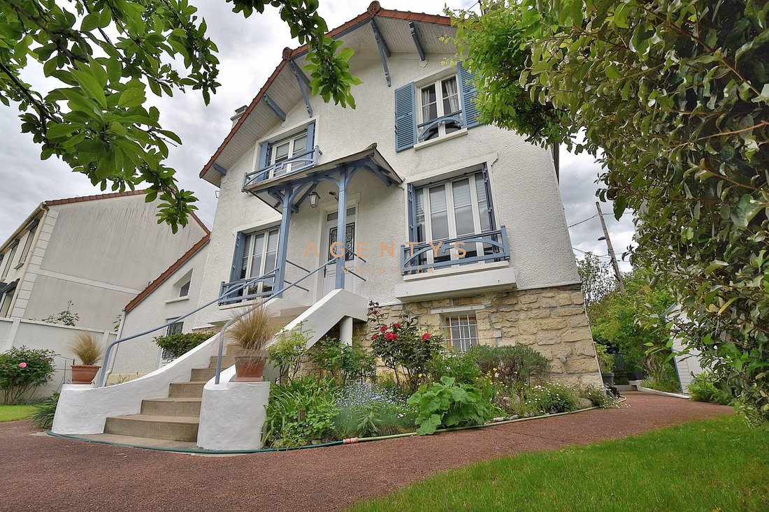 House in Chennevieres-sur-Marne, Ile-de-France, France 1 - 17732290