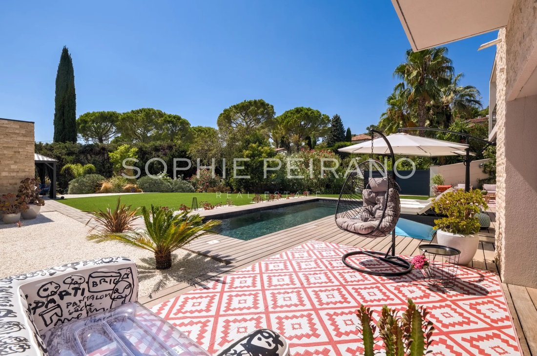 Villa in Mougins, Provence-Alpes-Côte d'Azur, France 2 - 17727981