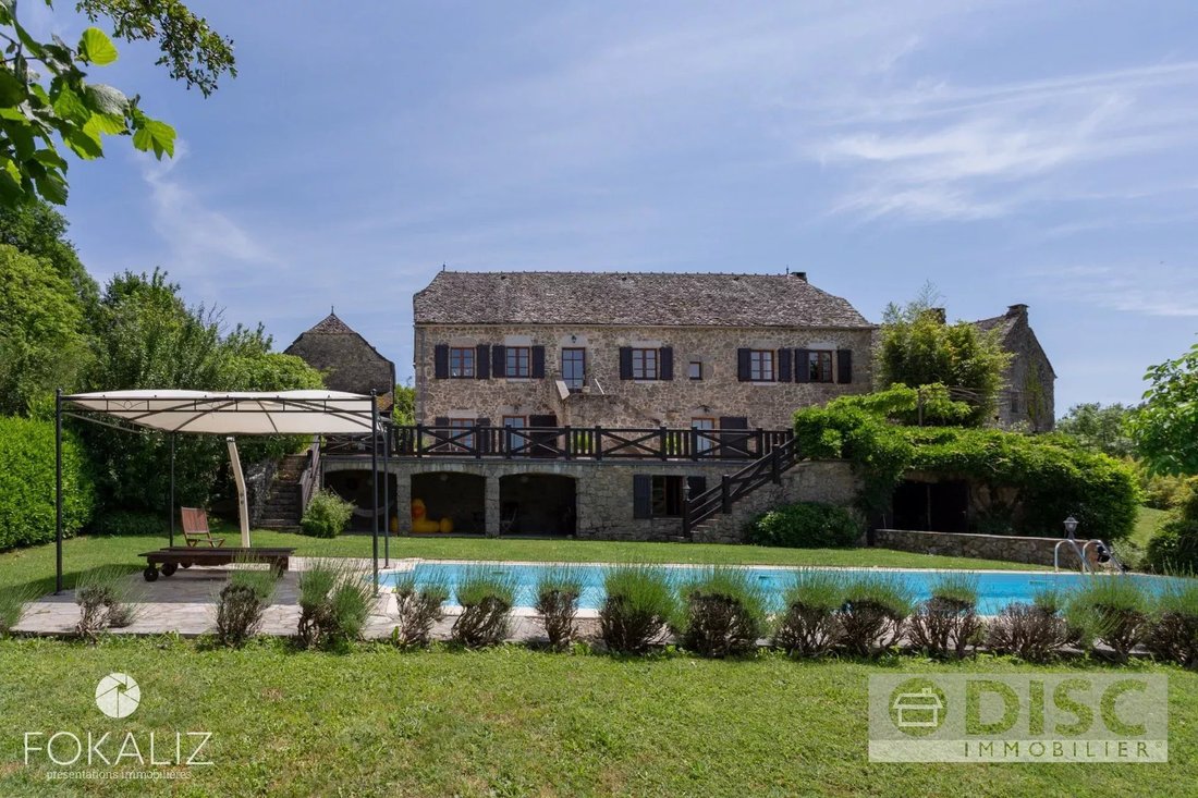 Estate in Saint-Andre-de-Najac, Occitania, France 3 - 17728139