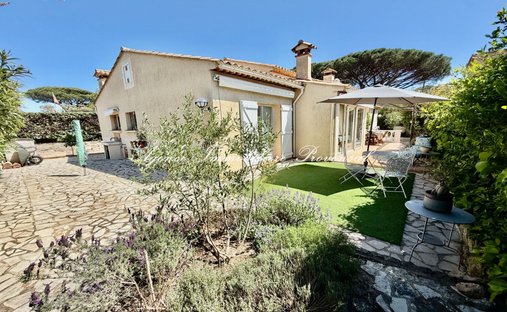 Villa in Ville-Les Saquedes-Le Bouillonnet, Sainte-Maxime, France 1