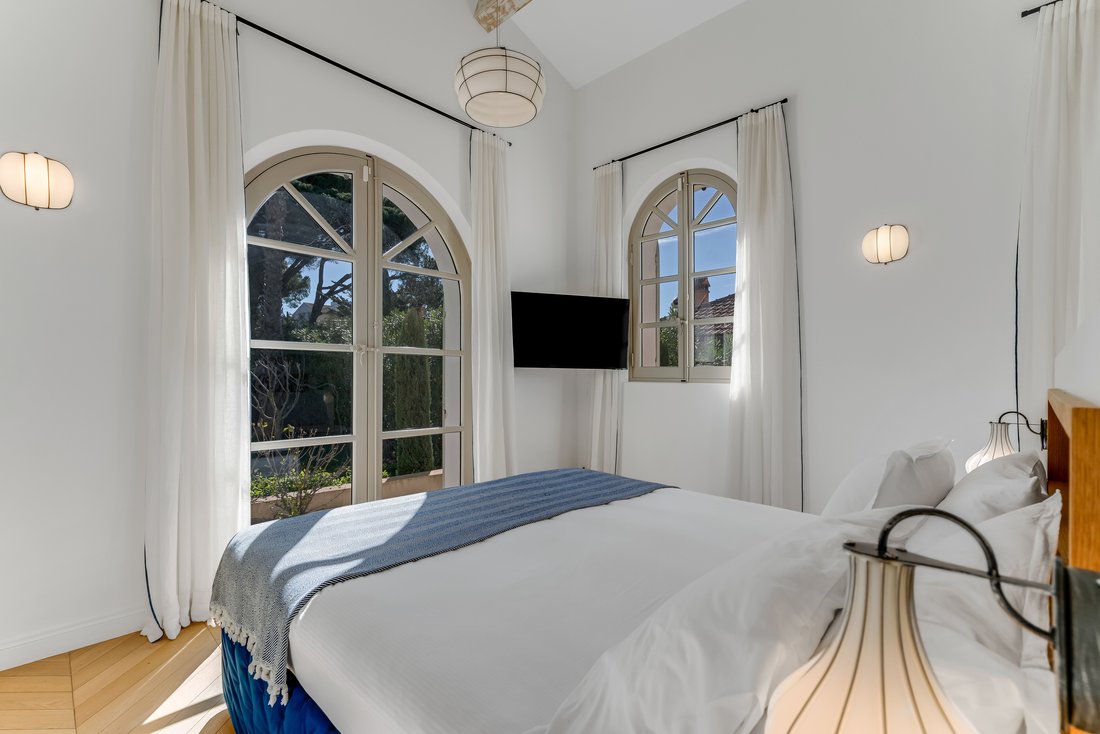 House in Zone Est Diffuse, Saint-Tropez, France 5 - 17727644