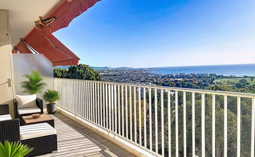 Apartment in Val de Cagne-Colline Route de Vence, Cagnes-sur-Mer, France 1