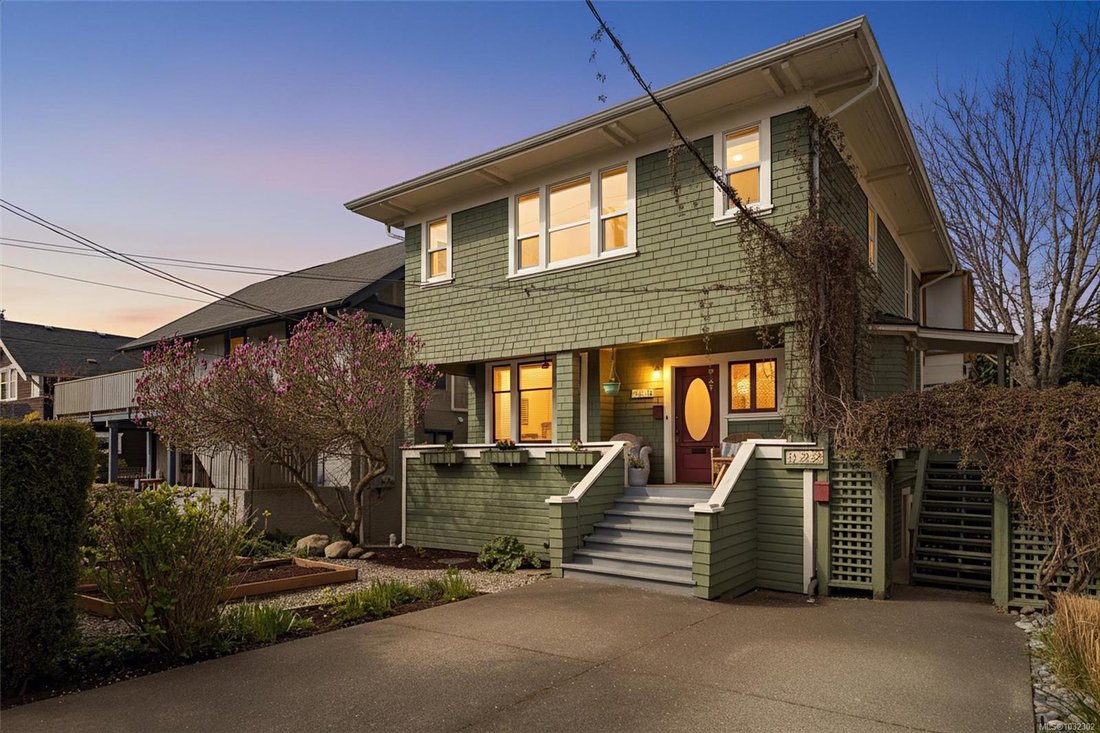House in Victoria, British Columbia, Canada 1 - 17731083