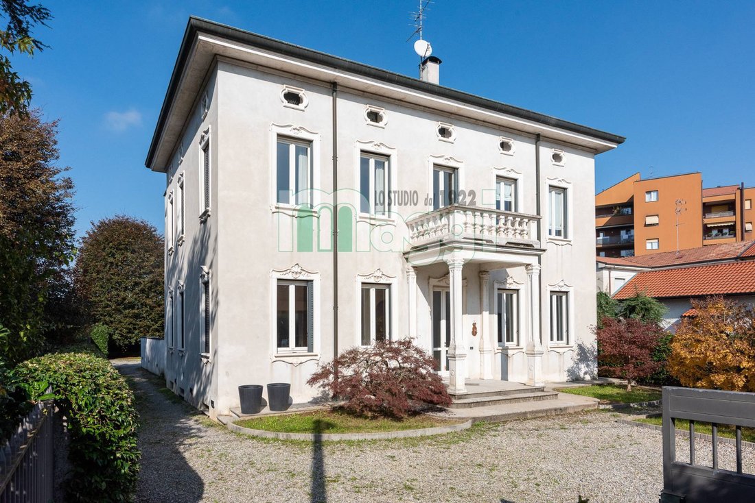 Villa in Meda, Lombardy, Italy 3 - 17726801