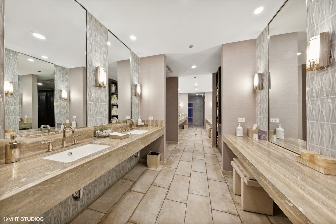 Condo in Chicago, Illinois, United States 5 - 17727129