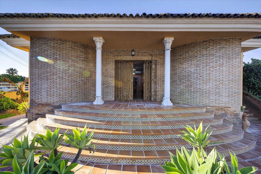 House in Montequinto, Dos Hermanas, Spain 2 - 17730735